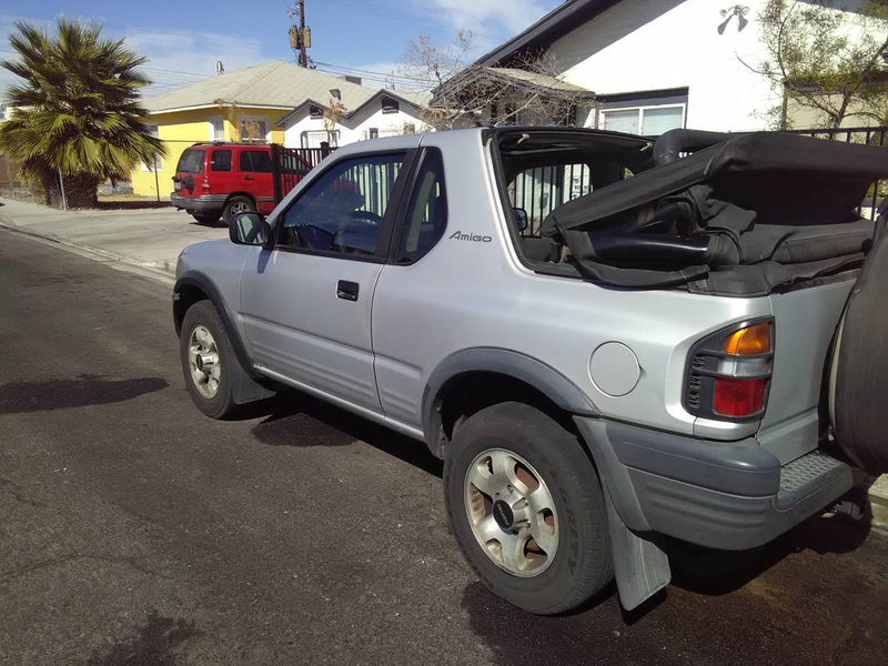 Illustration for article titled For $1,300, Could This 1999 Isuzu Amigo Become Your New Best Friend?